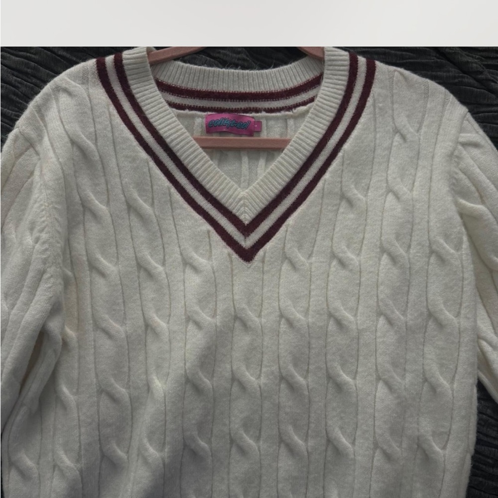Edikted Cream V-Neck Cable Knit Sweater with Maroon Trim